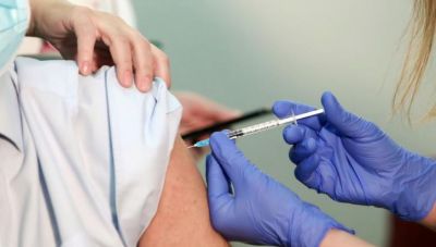 Εισήγηση «βόμβα» από την Επιτροπή Ειδικών για επέκταση υποχρεωτικού εμβολιασμού