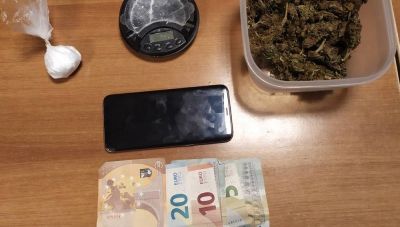 Μαλεβίζι: Κατείχε και διακινούσε κάνναβη και κοκαΐνη