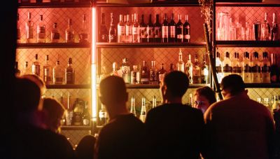 Νέα μέτρα: «Λουκέτο» τα μεσάνυχτα σε εστίαση,κέντρα διασκέδασης-Τηλεργασία