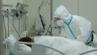 Κρήτη-κορωνοιός: Ρεκόρ 465 νέων κρουσμάτων-Ένας θάνατος και 126 νοσηλείες