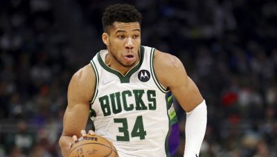 Νίκη των Μπακς με ρεσιταλ Γιάννη