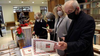 Στο χριστουγεννιάτικο παζάρι βιβλίων της Βικελαίας Βιβλιοθήκης ο Δήμαρχος