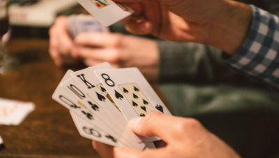 Παραβάσεις με τη σέσουλα σε καφέ του Ηρακλείου-Βροχή τα πρόστιμα για μάσκες σε όλη την Κρήτη