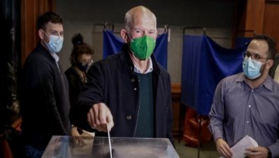 Αναδίπλωση Παπανδρέου: Ουδείς μίλησε για νοθεία- Τι ζητάει από την Επιτροπή Δεοντολογίας του ΚΙΝΑΛ