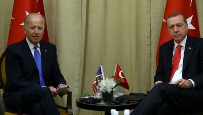 Γενί Σαφάκ: Τι θα ζητήσει ο Ερντογάν από τον Μπάιντεν