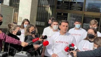 Βόρεια Μακεδονία: Σχολικό βιβλίο παρουσιάζει τους Αλβανούς να έχουν τουρκικη καταγωγή!