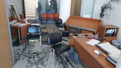 Το Δημοτικό Συμβούλιο Ηρακλείου καταδικάζει την επίθεση στο πολιτικό γραφείο του Αυγενάκη
