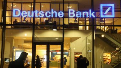Μπλόκο στον Τραμπ και από τη Deutsche Bank