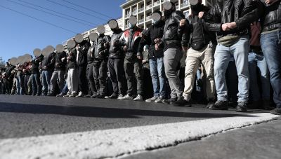 Πορείες με χημικά και προσαγωγές σε Αθήνα και Θεσσαλονίκη