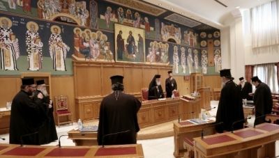 Θεοφάνεια: Η Ιερά Σύνοδος έδωσε εντολή να μείνουν ανοικτοί οι ναοί-Απάντηση της κυβέρνησης
