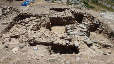 Νέα ευρήματα από τον προϊστορικό οικισμό στο Γκουριμάδι Καρύστου 