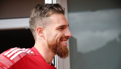 Στην Γουλβς ο Ζοσέ Σα