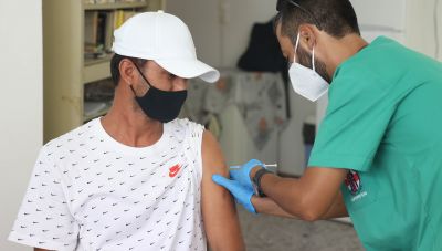 Κρήτη: Ξεκίνησαν οι εμβολιασμοί των προσφύγων