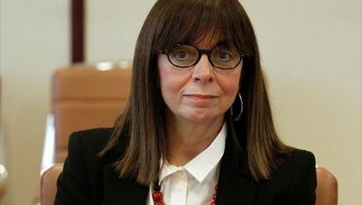 Κ. Σακελλαροπούλου: Απευθύνω έκκληση σε όσους δεν θέλουν να εμβολιαστούν να ακούσουν όσους νόσησαν