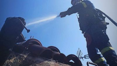 Πυροσβεστική: 45 δασικές πυρκαγιές- Σε ύφεση το μέτωπο στη Σταμάτα