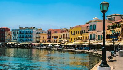 Χανιά: Διαμαρτυρία επιχειρηματιών για τους παράνομους μικροπωλητές στο Παλιό Λιμάνι