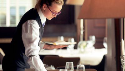 Εποχικοί Εργαζόμενοι Τουρισμού: Αύριο ξεκινούν οι μονομερείς δηλώσεις για τον Ιούνιο