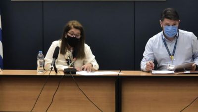 Κορωνοϊός: Στα 23 έτη ο μέσος όρος ηλικίας των κρουσμάτων-  Πως γίνονται οι μετακινήσεις στα νησιά