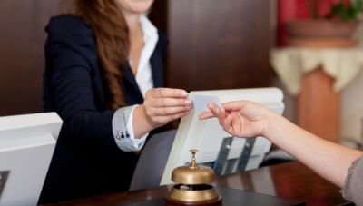 Σωματείο Ξενοδοχοϋπαλλήλων Ηρακλείου: Στη Βουλή το αίτημα κάλυψης των εποχιακών εργαζόμενων