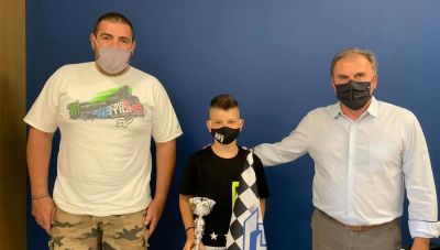 Τα συγχαρητήρια του Δημάρχου στον μικρό πρωταθλητή