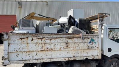 Χανιά: Μάζεψαν 4.5 τόνους ηλεκτρικά απόβλητα πηγαίνοντας «πόρτα-πόρτα» (φωτογραφίες)