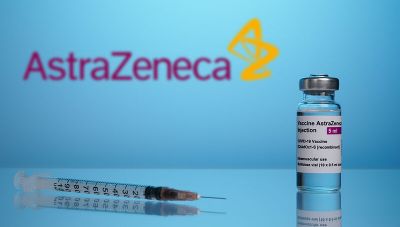 Σύσταση για αποφυγή του εμβολίου της AstraZeneca και στους άνω των 60 ετών