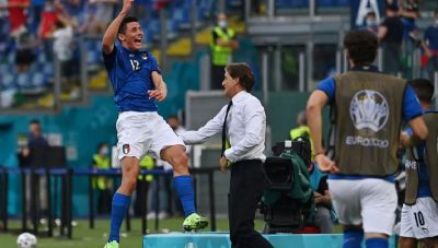 Καλπάζει η Ιταλία στους 