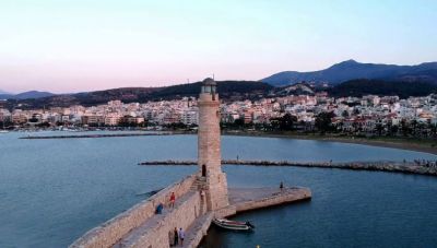 Μουσική βραδιά γεμάτη... θάλασσα στο ενετικό λιμάνι του Ρεθύμνου