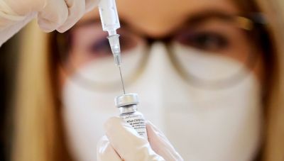 Γιατρός πέθανε μια μέρα μετά τη δεύτερη δόση με Pfizer