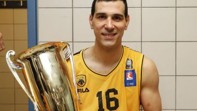 Αποχωρεί και  ο Νίκος Ζήσης από τα παρκέ