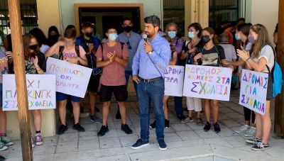 Πεζόδρομος ο δρόμος του 5ου Γυμνασίου-1ου Γενικού Λυκείου στη Νέα Χώρα