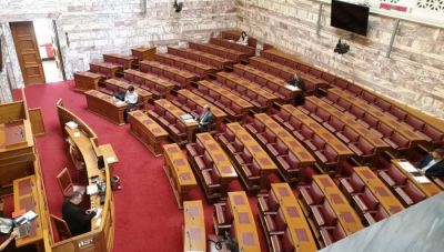 Πέρασε από τις Επιτροπές της Βουλής το Εργασιακό Νομοσχέδιο