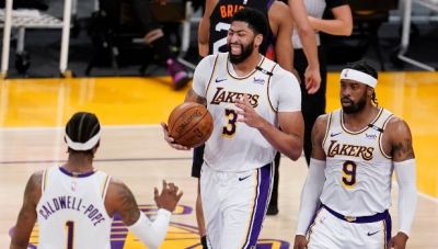 Νίκη των Λέικερς με 40αρα του Ντέιβις