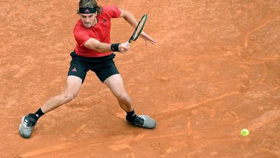 Διακοπή λόγω βροχής στην αναμέτρηση Τσιτσιπά-Τζόκοβιτς