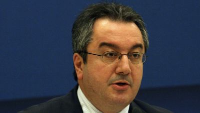 Μόσιαλος: Θα έχουν πρόβλημα όσοι δεν έχουν εμβολιαστεί