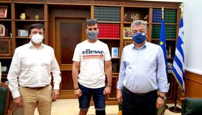 Η Περιφέρεια Κρήτης υποστηρίζει την προσπάθεια του Μανώλη Γιακουμάκη 