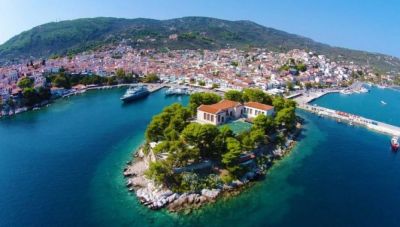 Στην Σκιάθο οι πρώτες πτήσεις με τουρίστες από την Ρουμανία