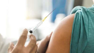 Θεμιστοκλέους: Θα φτάσουμε τους 5,4 εκατ. εμβολιασμούς τέλη Μαΐου