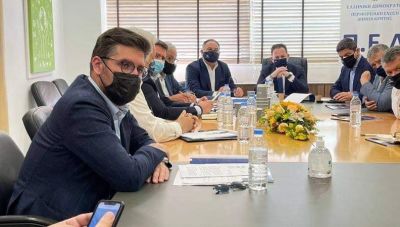 Με το Στέλιο Πέτσα ο Μενέλαος Μποκέας