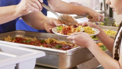 Ξεκινούν και πάλι τα Σχολικά Γεύματα