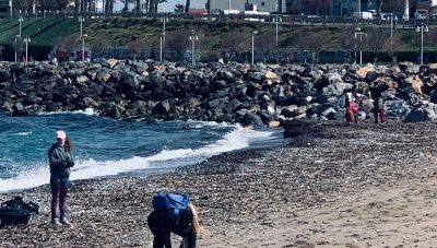 Ηράκλειο:  Καθάρισαν παραλία και συγκέντρωσαν 20 μεγάλες σακούλες σκουπιδιών!