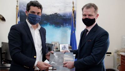 Στο Δημαρχειο Χανίων ο νέος Ακόλουθος 'Αμυνας της Βρετανικής Πρεσβείας