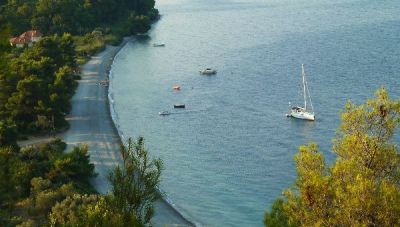 Guardian: 10 ελληνικοί προορισμοί για διακοπές μετά την πανδημία