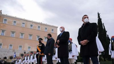 Τι συζητούσαν Τσίπρας και Παναγιωτόπουλος στην παρέλαση