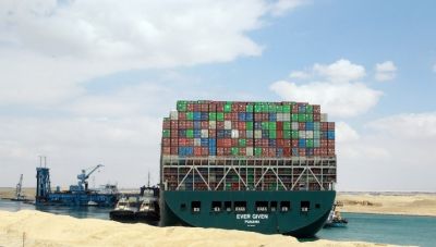 Διώρυγα του Σουέζ: Θα χρειαστούν μήνες για την αποκατάσταση των προβλημάτων