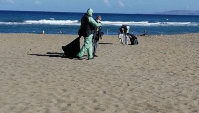 Εργασίες καθαρισμού στην Αμμουδάρα από το Δήμο Μαλεβιζίου