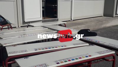 Κλιμάκιο της ΑΔΕΔΥ στο Δημοτικό Σχολείο Θραψανού για δωρεά τάμπλετ σε μαθητές