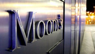 Ψήφος εμπιστοσύνης από τη Moody’s για τις ελληνικές τράπεζες και σήμα για αναβάθμιση