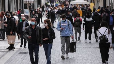 Ανοιχτό το ενδεχόμενο lockdown για ανεμβολίαστους και στην Ελλάδα