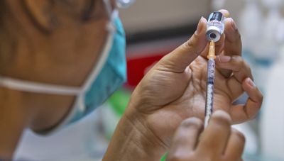 Ισραήλ: Έρευνα δείχνει γιατί είναι αναγκαία η 3η δόση του εμβολίου